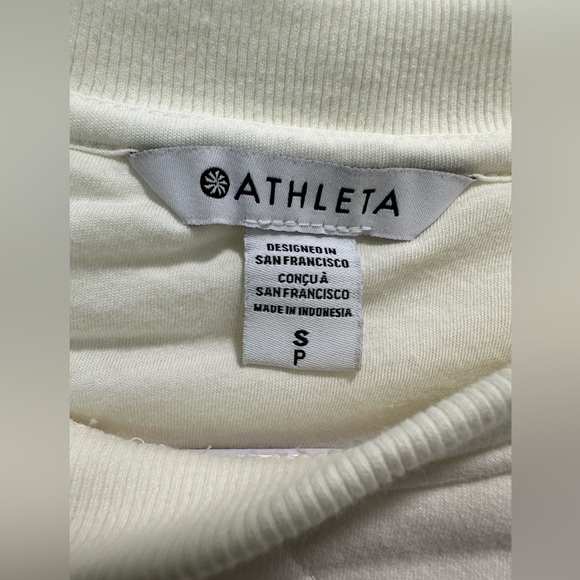 Cozy Athleta Quilted Pullover - Picture 2 of 3